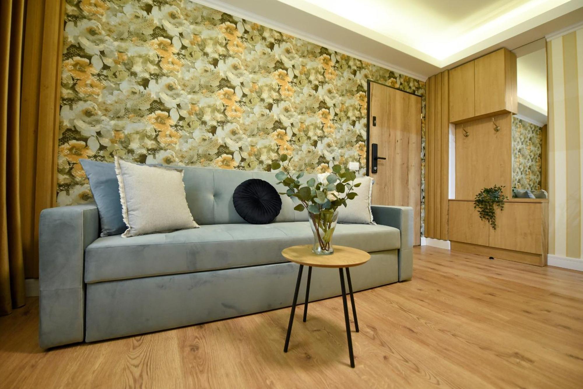 Home Away From Home - Modern & Cozy Apartments Near Vibrant Unirii Area Bucarest Habitación foto