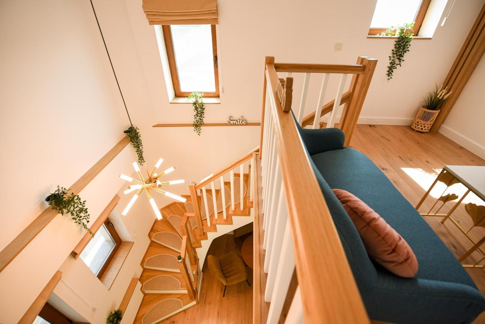 Home Away From Home - Modern & Cozy Apartments Near Vibrant Unirii Area Bucarest Habitación foto