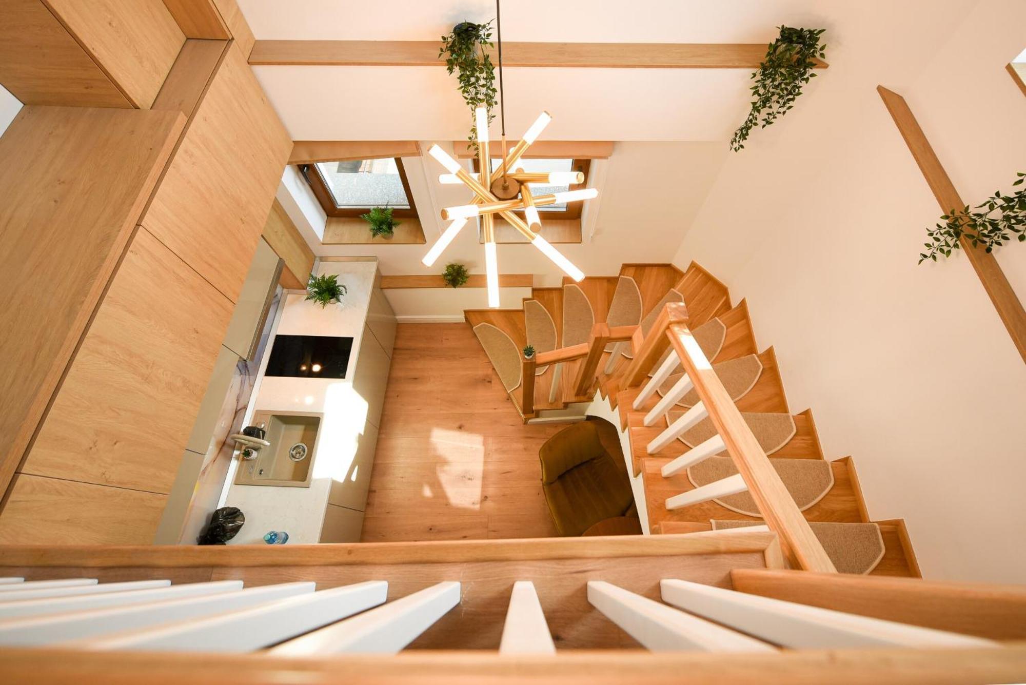 Home Away From Home - Modern & Cozy Apartments Near Vibrant Unirii Area Bucarest Habitación foto